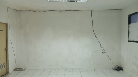 Disewakan Ruang Kantor Samping Jalan Raya Soepomo Jakarta Selatan