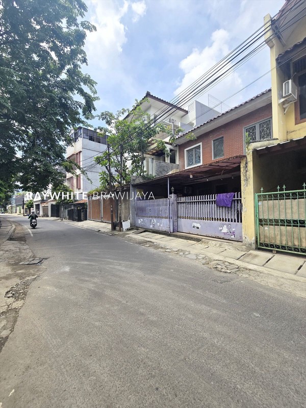 Rumah Siap Huni Lingkungan Tenang Area Bendungan Hilir