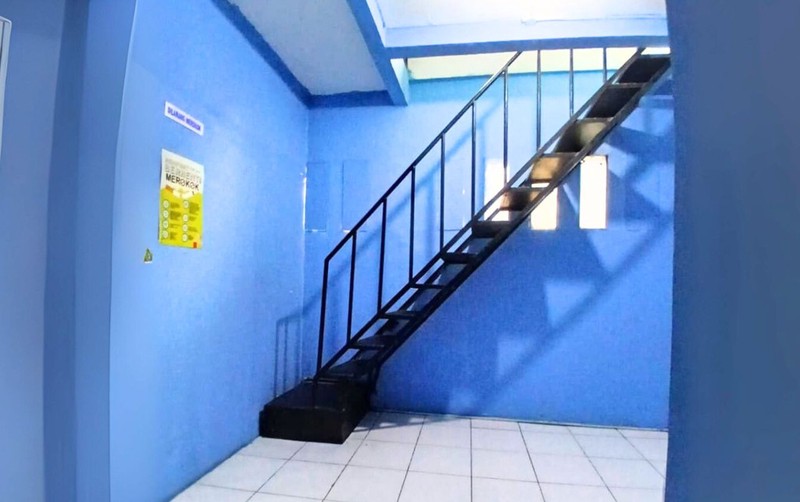 Rumah 2 Lantai Lokasi Strategis Hook pertigaan jalan di Cipinang Timur Jaktim