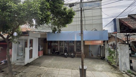 Rumah 2 Lantai Lokasi Strategis Hook pertigaan jalan di Cipinang Timur Jaktim