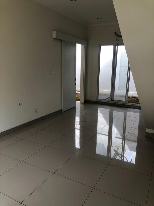 Rumah Tinggal Summarecon