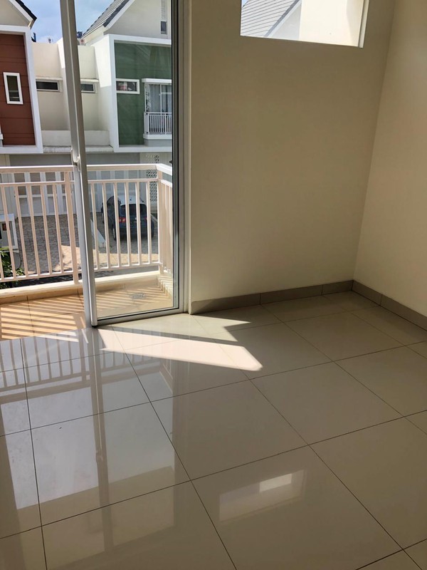 Rumah Tinggal Summarecon