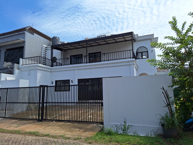 Dijual cepat rumah ppjb siap ajb, bisa kpr harga nego di griya loka bsd city serpong tangerang selatan