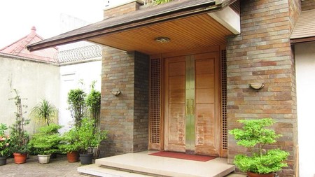 Rumah Tinggal Setiabudhi Kondisi Sangat Baik