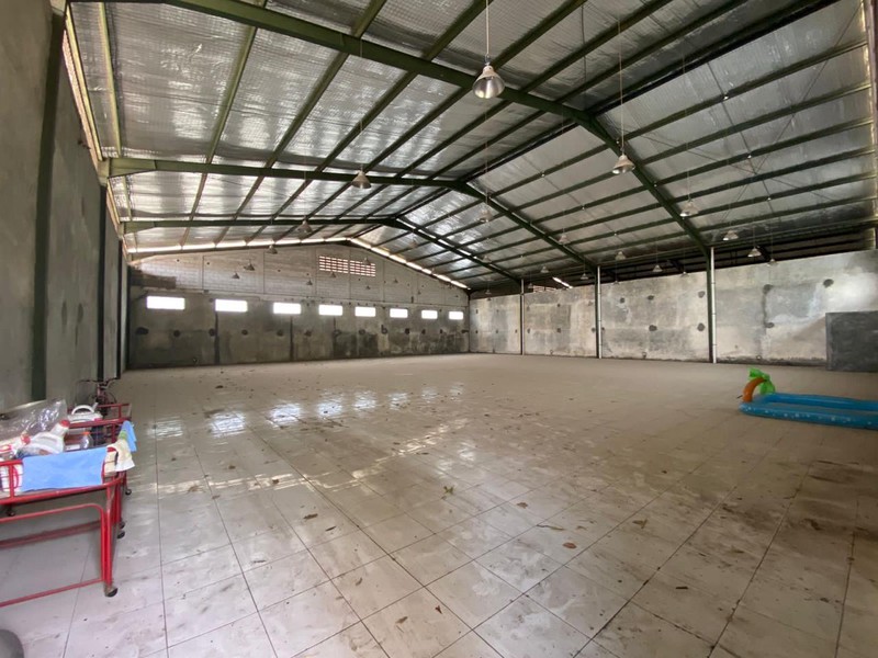 Gudang di Raya Bandung Kondisi baik