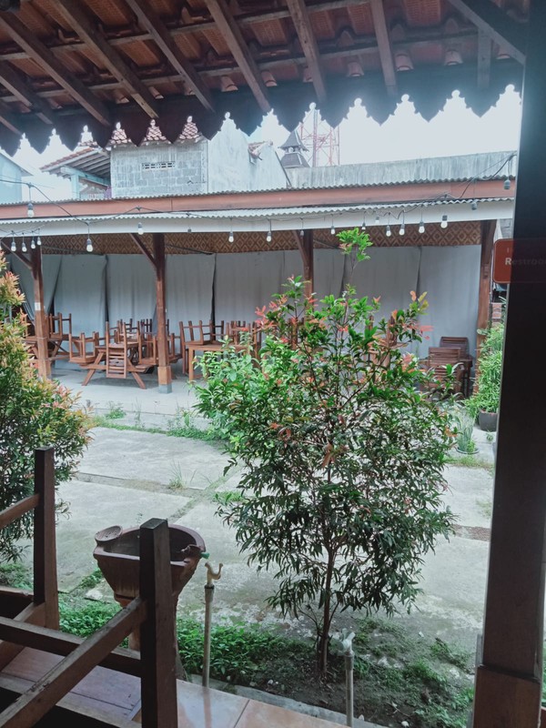 Ruang Usaha Strategis Cocok untuk Kafe di Maguwoharjo, Depok, Sleman, Dekat Ringroad