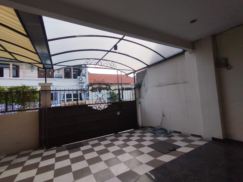 Rumah Dijual Darmo Permai Selatan Surabaya