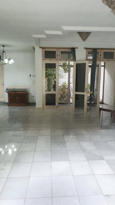 dijual cepat rumah strategis tengah kota dekat toll, rs puri cinere, mall, informa akses jalan lebar area bukit cinere indah jalan alam pesanggrahan IV jakarta selatan