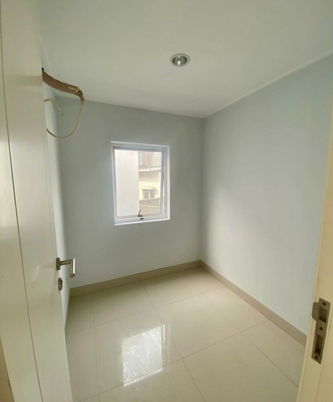 Rumah dengan Desain Modern Hunian Nyaman dan Asri di Bintaro Sektor 9