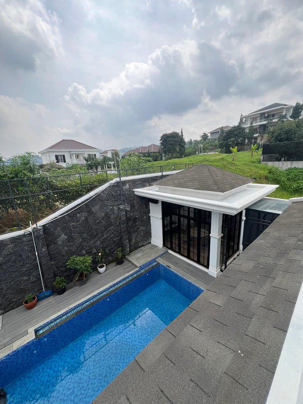 Rumah Bukit Pakar Golf Mekar Saluyu