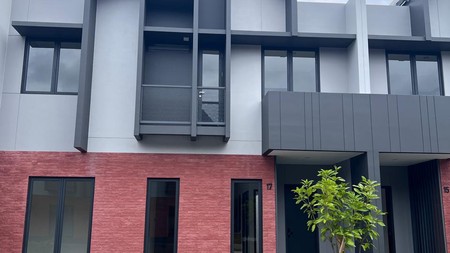 Rumah Summarecon Cluster Genova 
