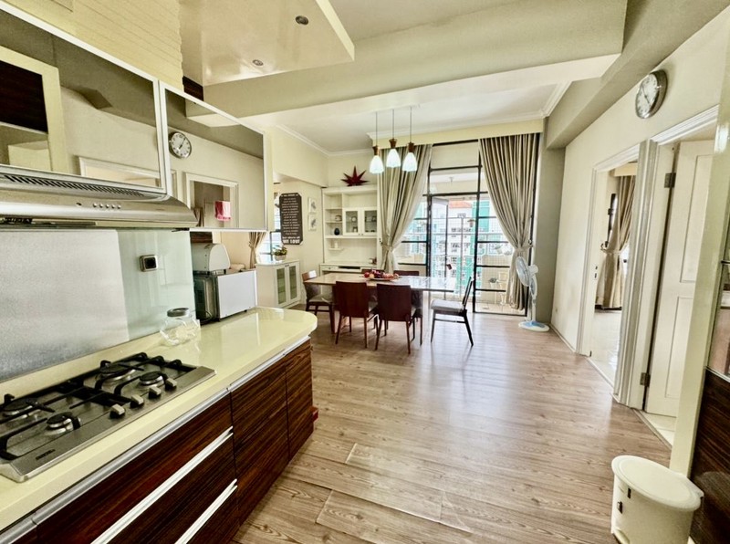 For Sale: Apartemen Premium Area Senen - 117m&#xb2; Lantai 30, 3+1 BR Full Furnished, Open Price 2.5M