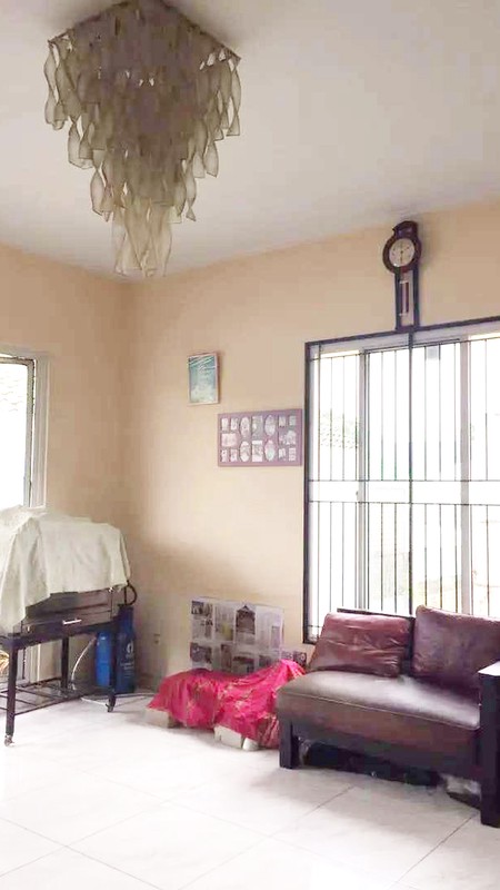 Rumah Siap Huni dengan ceiling tinggi di Puspita Loka BSD