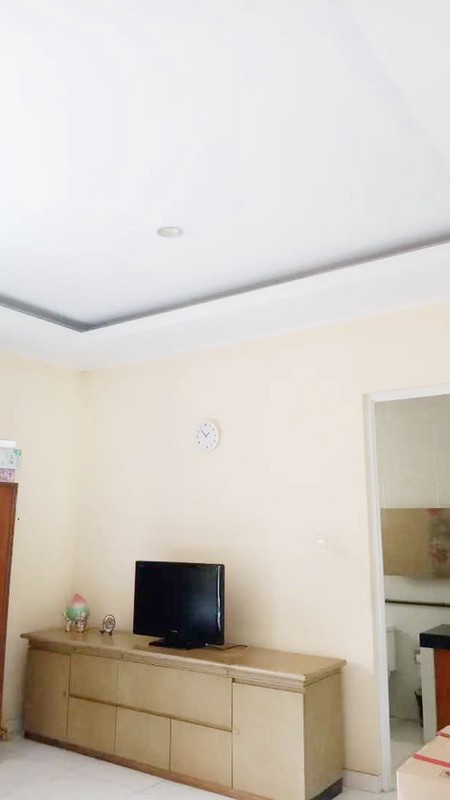 Rumah Siap Huni dengan ceiling tinggi di Puspita Loka BSD