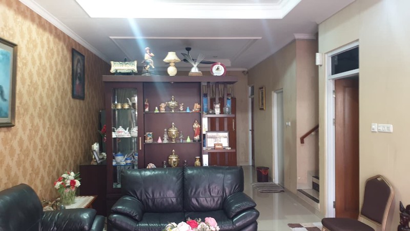 Rumah Apik Terawat 2 Lantai di Sukaraja Dekat Tol Pasteur Bandung