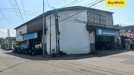 Dijual Rumah Usaha Lelang Dijalan Raya Semampir Surabaya