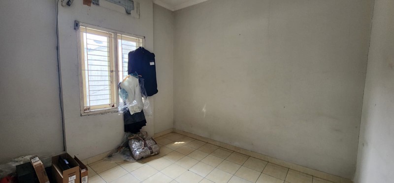 DIJUAL CEPAT - Rumah Mungil di Duri Kosambi Baru