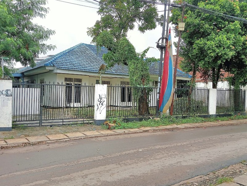 Rumah dengan Halaman Luas Siap Huni dengan Hunian Nyaman dan Asri di Ciputat TImur Tangerang Selatan