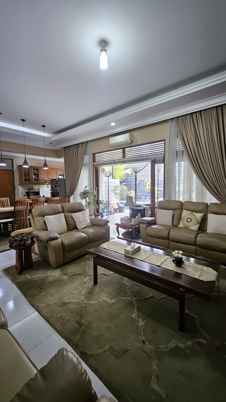 Di jual Rumah siap huni di Jl Merpati Bintaro jaya Sektor 2 - Jaksel