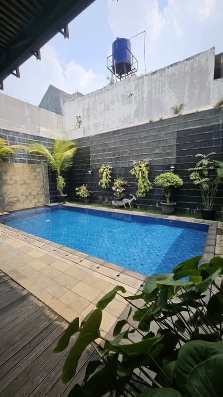 Di jual Rumah siap huni di Jl Merpati Bintaro jaya Sektor 2 - Jaksel