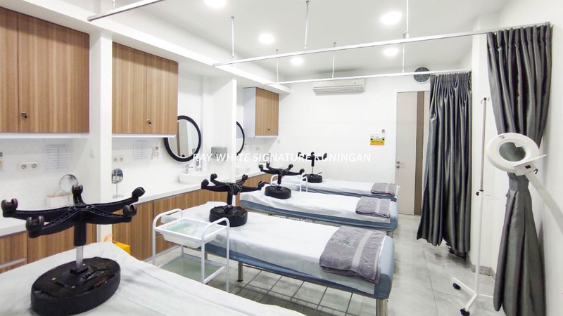 Ruko 4 Lantai Posisi Hook di Jalan Tawakal Ujung Tomang