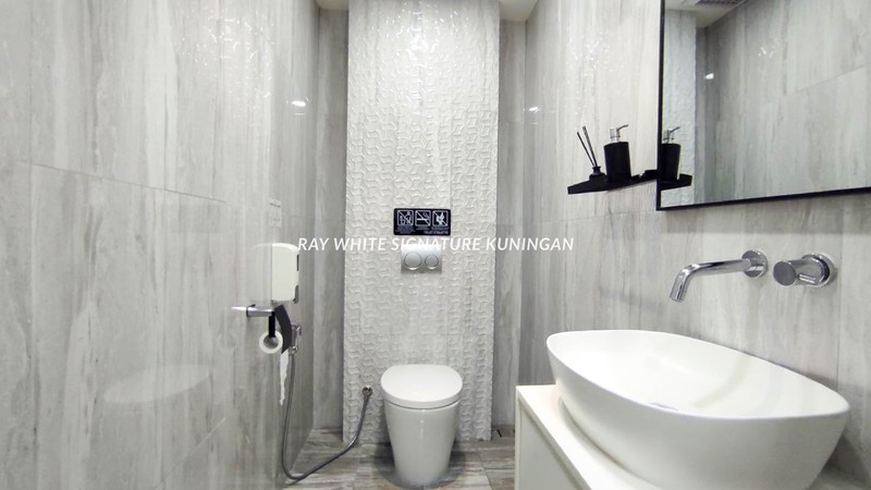 Ruko 4 Lantai di Area Mangga Besar Lokasi Strategis di Pusat Bisnis & Kuliner