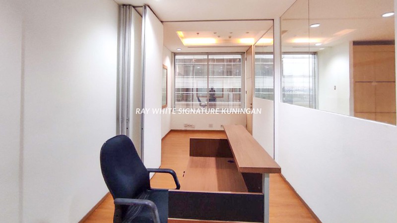 Office Space For Rent Mid Floor New Unit at Menara Sudirman
