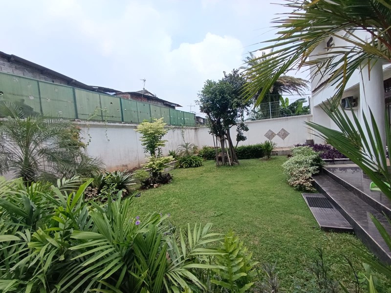 Di jual Rumah siap huni di Jl Pejaten Raya pasar minggu - Jaksel