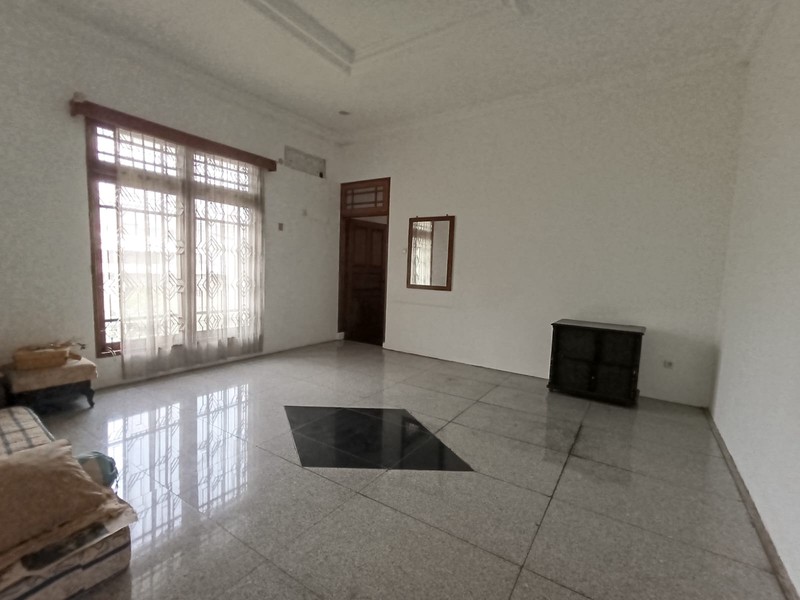 Di jual Rumah siap huni di Jl Pejaten Raya pasar minggu - Jaksel