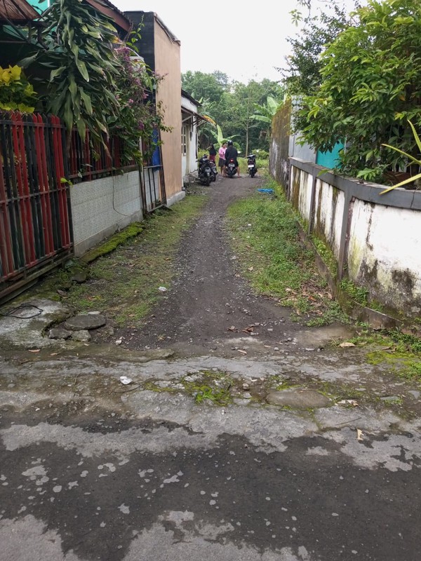 Dijual Tanah Luas 918 Meter Persegi Lokasi Strategis di Daerah Sukoharjo Ngaglik Sleman 