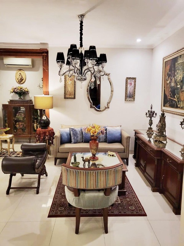 Rumah Bagus, Cantik, Asri, Lokasi strategis dan Bebas Banjir di Pesanggrahan