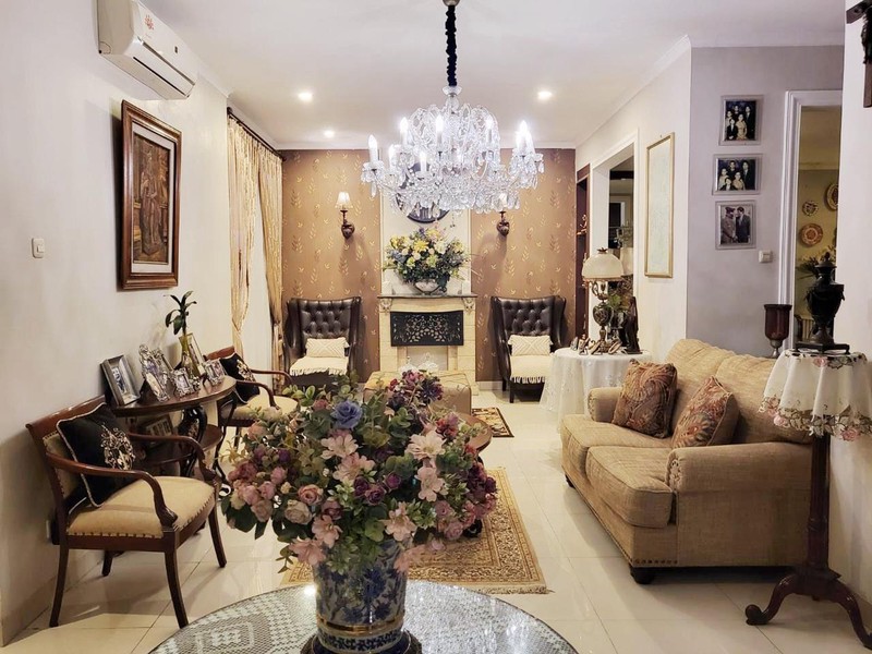 Rumah Bagus, Cantik, Asri, Lokasi strategis dan Bebas Banjir di Pesanggrahan