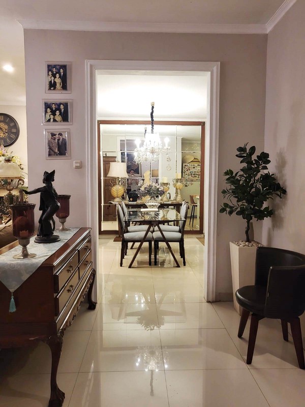 Rumah Bagus, Cantik, Asri, Lokasi strategis dan Bebas Banjir di Pesanggrahan