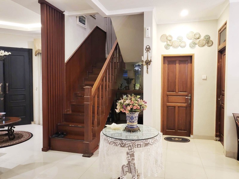 Rumah Bagus, Cantik, Asri, Lokasi strategis dan Bebas Banjir di Pesanggrahan