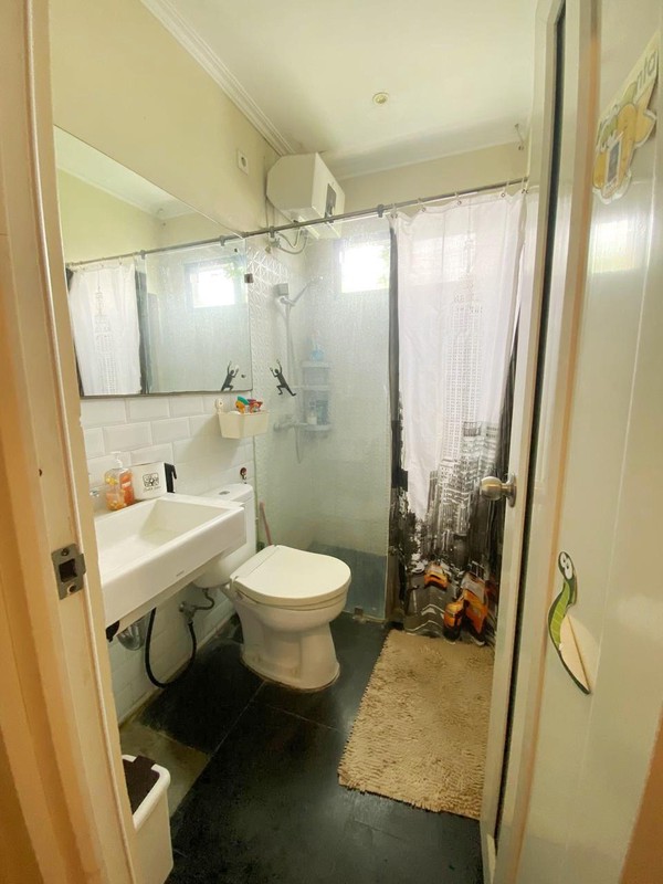 Rumah Bagus, Cantik, Asri, Lokasi strategis dan Bebas Banjir di Pesanggrahan