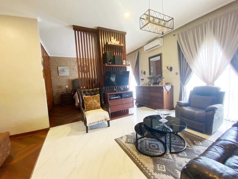 Rumah Bagus, Cantik, Asri, Lokasi strategis dan Bebas Banjir di Pesanggrahan