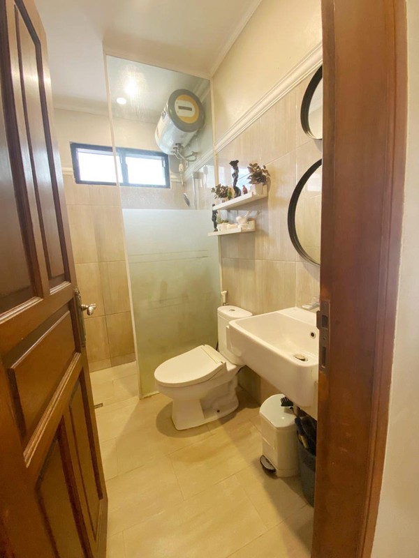 Rumah Bagus, Cantik, Asri, Lokasi strategis dan Bebas Banjir di Pesanggrahan