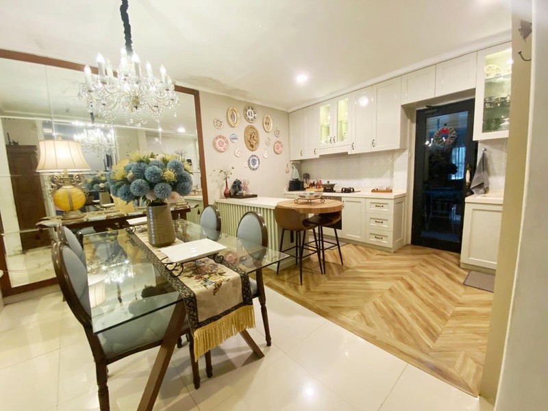 Rumah Bagus, Cantik, Asri, Lokasi strategis dan Bebas Banjir di Pesanggrahan