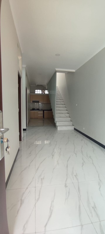 Rumah Baru di Taman Kopo Indah 1