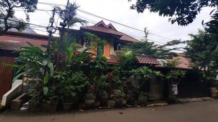 Dijual Rumah 2 Lantai - Lokasi Premium Hang Jebat Kebayoran Baru Jakarta Selatan.