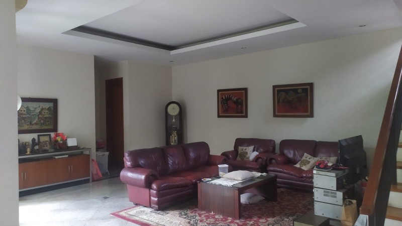 Dijual Rumah Asri - Hang Jebat Raya, Kebayoran Baru,Jakarta Selatan.