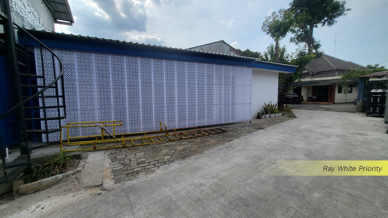 For Sale - Kantor dan Gudang Pinggir Tol Kebon Jeruk Jakarta Barat