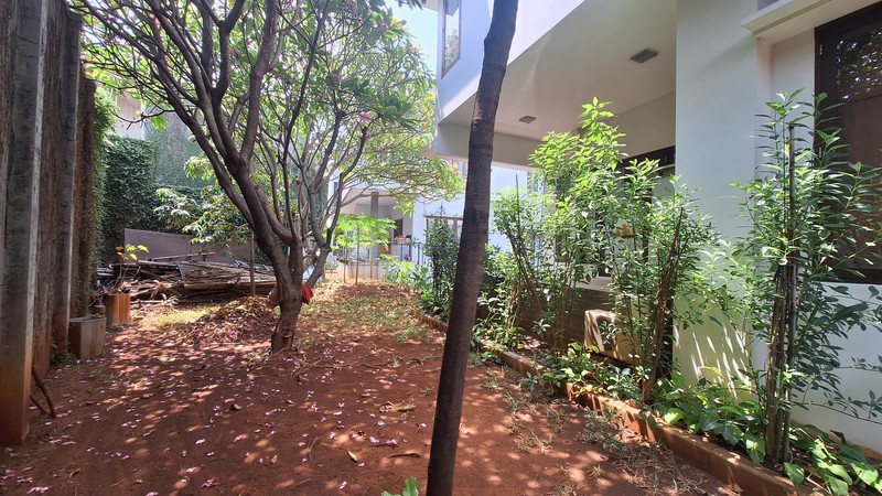 Rumah Dijual di Menteng Dalam