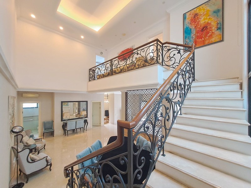 Rumah mewah dekat Senopati, Gunawarman, Kebayoran Baru, Kuningan