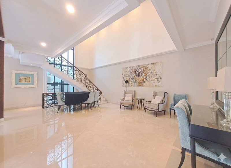 Rumah mewah dekat Senopati, Gunawarman, Kebayoran Baru, Kuningan