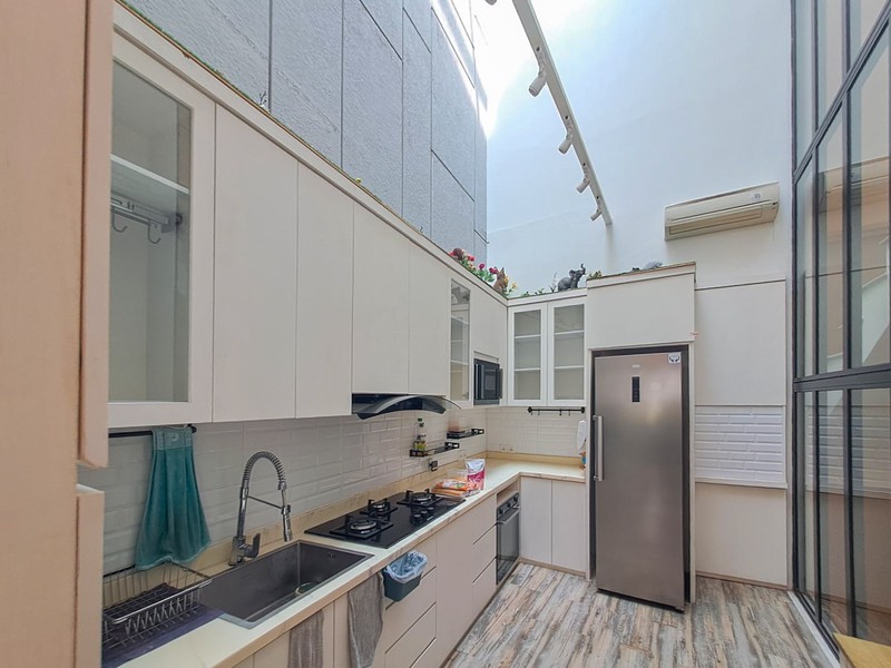 Rumah mewah dekat Senopati, Gunawarman, Kebayoran Baru, Kuningan