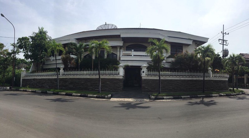 1 565. Dijual Rumah Mewah - Kertajaya Indah Timur, Surabaya  Lokasi Premium &#x2022; Hook &#x2022; Bangunan Besar & Siap Huni