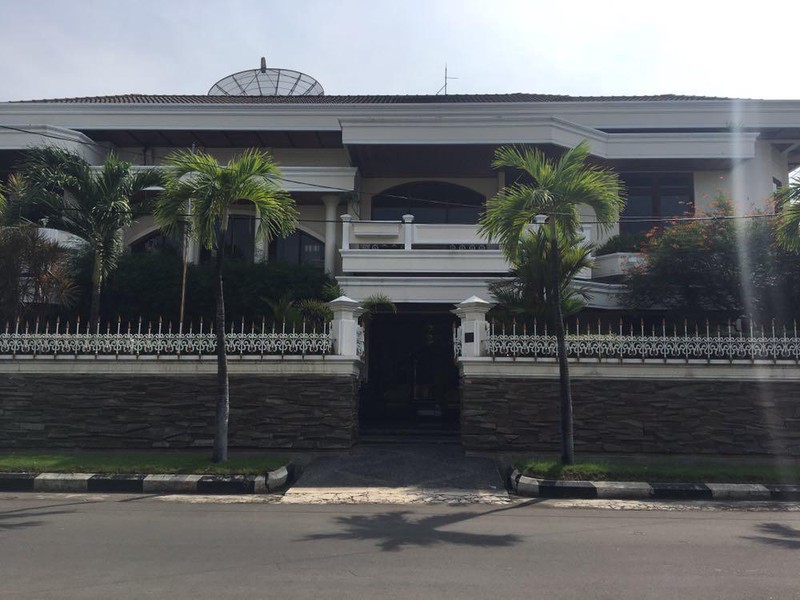 1 565. Dijual Rumah Mewah - Kertajaya Indah Timur, Surabaya  Lokasi Premium &#x2022; Hook &#x2022; Bangunan Besar & Siap Huni