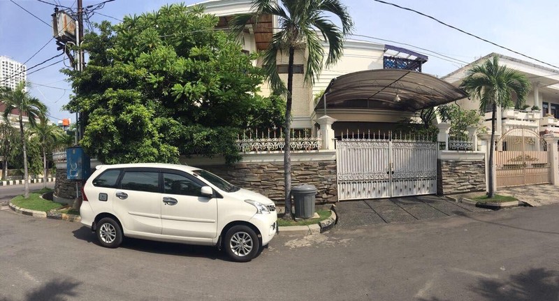1 565. Dijual Rumah Mewah - Kertajaya Indah Timur, Surabaya  Lokasi Premium &#x2022; Hook &#x2022; Bangunan Besar & Siap Huni