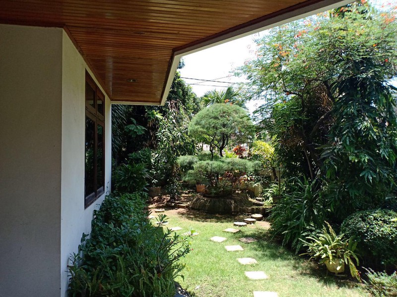 1 565. Dijual Rumah Mewah - Kertajaya Indah Timur, Surabaya  Lokasi Premium &#x2022; Hook &#x2022; Bangunan Besar & Siap Huni